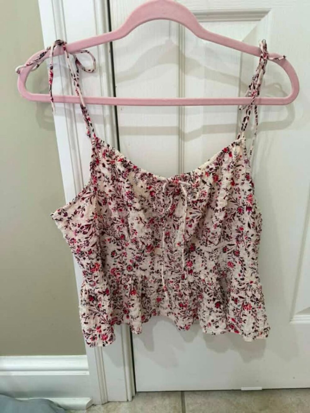 American Eagle Top - NWOT - XL